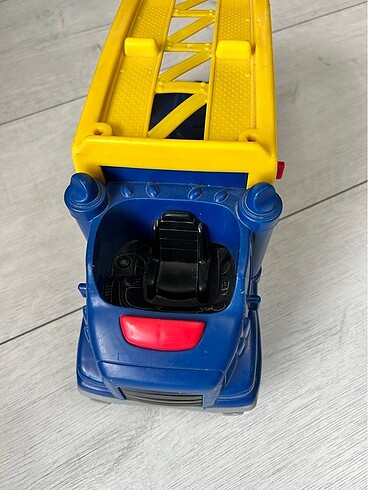 FisherPrice Yol Yardım Arabası
