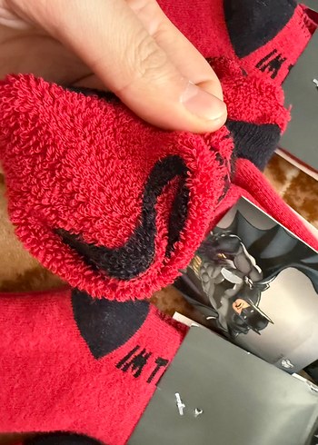 Kırmızı Baskılı Erkek Çorabı - Görsel 4