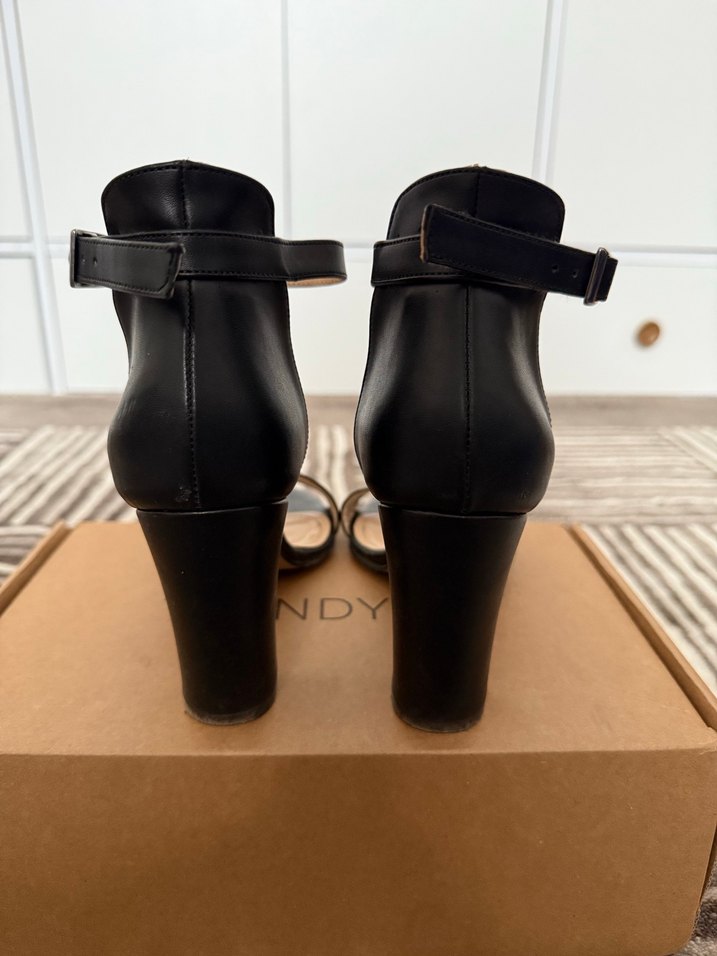 Klasik Siyah Tokalı Topuklu Kadın Ayakkabı - Görsel 3