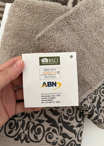 Modern Klasik Desenli Kahverengi Havlu Seti - Görsel 2