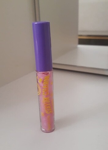  gloss