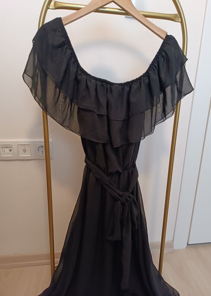 Siyah Elbise - Görsel 4