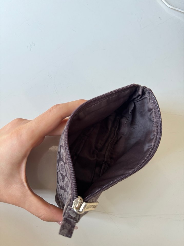 Estee Lauder makyaj çantası - Görsel 2