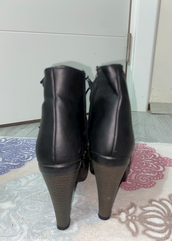 Siyah Deri Kemerli Gizli Topuklu Bot - Görsel 3