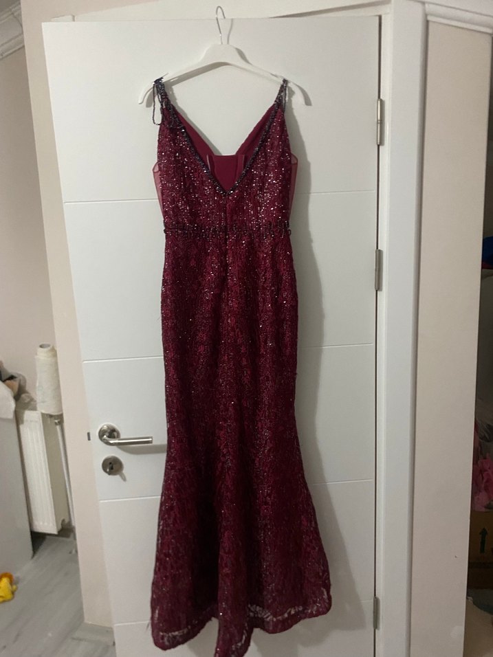 Bordo Payet İşlemeli Uzun Abiye Elbise - Görsel 3