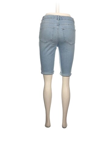 26 Beden LC Waikiki Jean / Kot Şort %70 İndirimli.