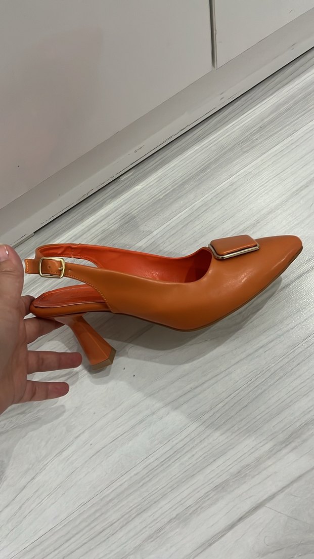 Bej Deri Stiletto Tokalı Klasik Kadın Ayakkabı - Görsel 2