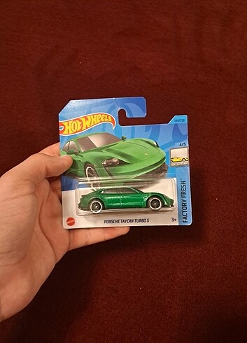 Hotwheels Porshe Taycan Turbo S