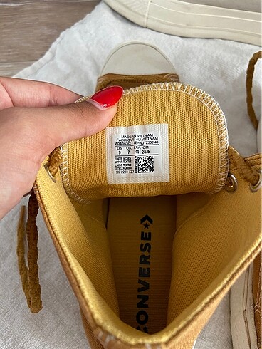 40 Beden altın Renk Orjinal converse
