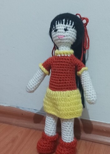 EL ÖRGÜSÜ SAÇLI BEBEK 