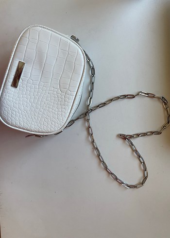 Bershka Askılı Omuz Çantası