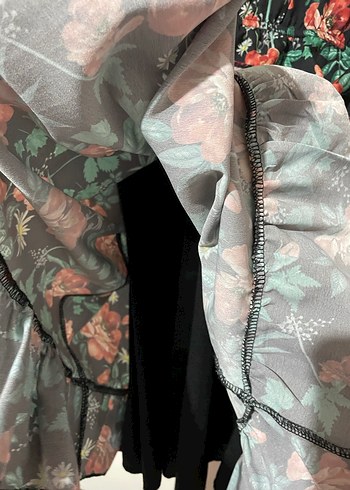 Çiçek Desenli V Yakalı Midi Elbise - Görsel 6