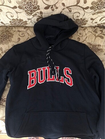 bulls sweatshirt