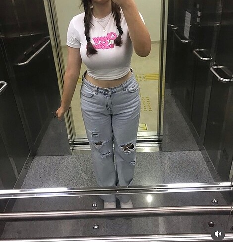 m Beden cherry bomb crop