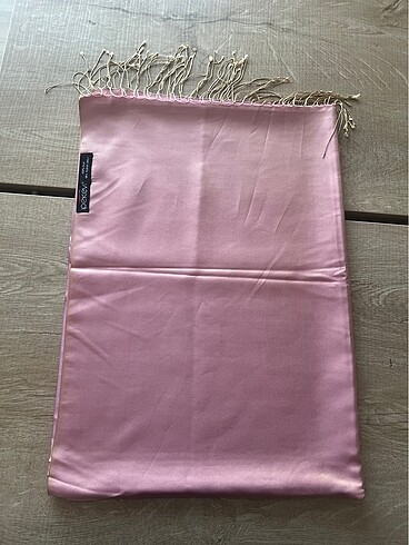 Beden İpekevi Pembe Çift Taraflı İpek Şal