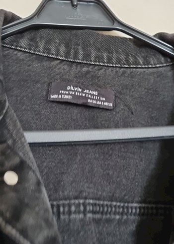 Dilvin Siyah Düğmeli Fitted Denim Ceket