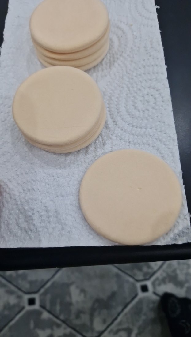 Bej Yuvarlak Makyaj Süngeri 8 adet - Görsel 2