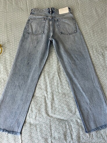34 Beden mavi Renk Zara jean