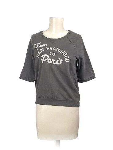 PreLoved T-shirt %70 İndirimli.
