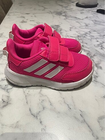 Adidas ayakkabı 23 numara
