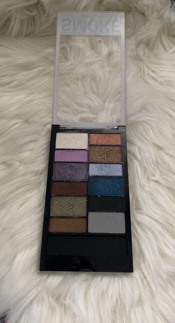 Gri Tonlarda Smoke Göz Farı Paleti - Görsel 2