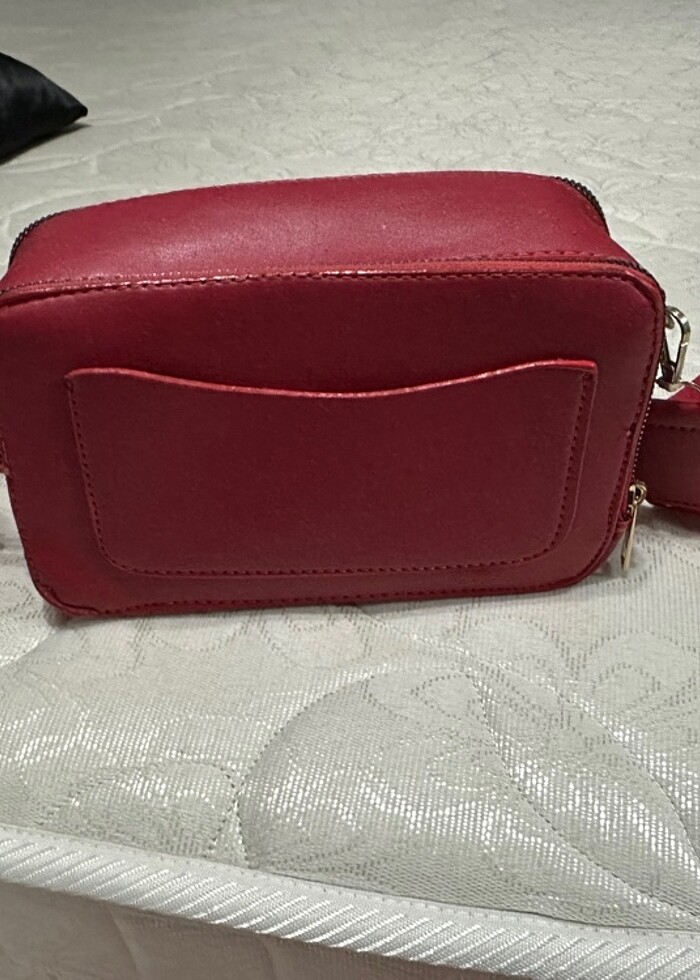 Guess kırmızı çift gözlü çanta - Görsel 3