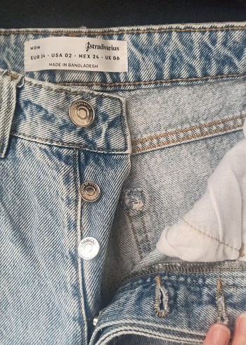 34 Beden mavi Renk stradivarius jean