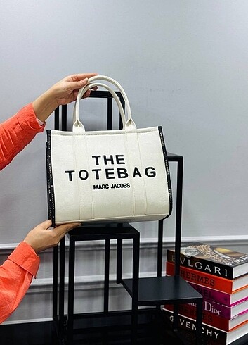 Beden çeşitli Renk ?? THE TOTE BAG MARC JACOBS LÜTFEN TEKLİF VERMEYİ UNUTMAYIN