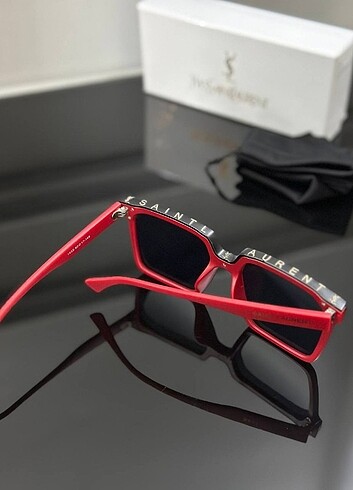 YVES SAİNT LAURENT