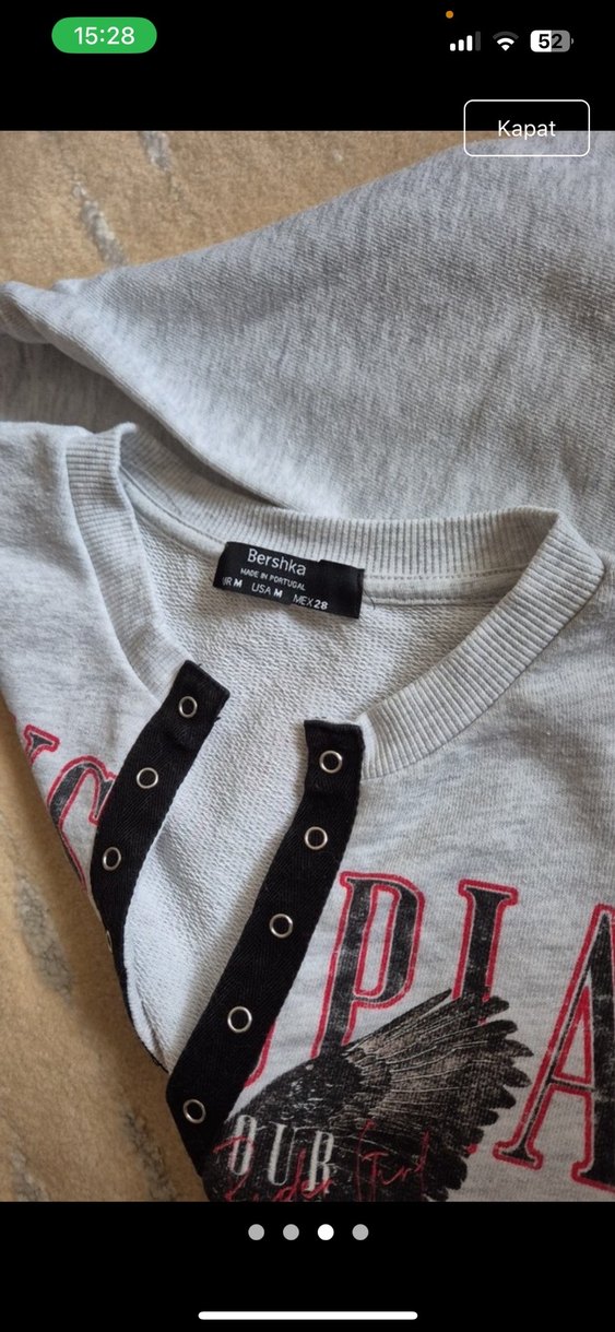 Düğmeli V Yaka Gri Crop Sweatshirt - Görsel 5