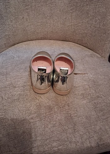 Kız Çocuk Altın Renk Tokalı Babet - Görsel 2