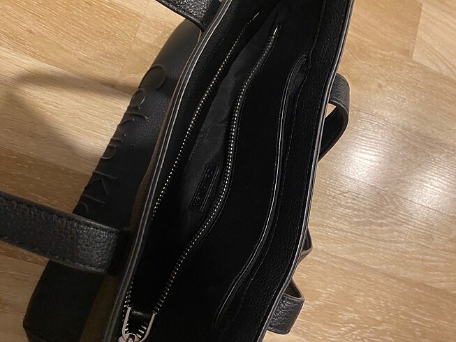 Calvin Klein CALVIN KLEIN KOL ÇANTASI