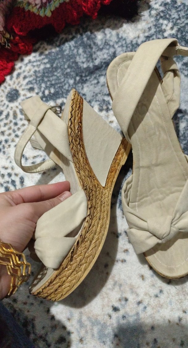 Bej Süet Kadın Dolgu Topuklu Sandalet - Görsel 2