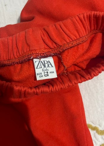 Zara Zara esortman altı kırmızı
