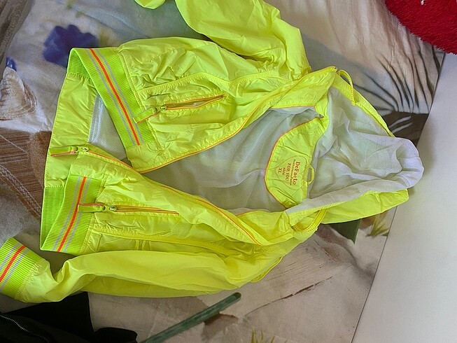 xl Beden sarı Renk Defacto neon sarı yağmurluk