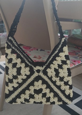 Siyah Beyaz Örgü Kadın Çanta - Görsel 2