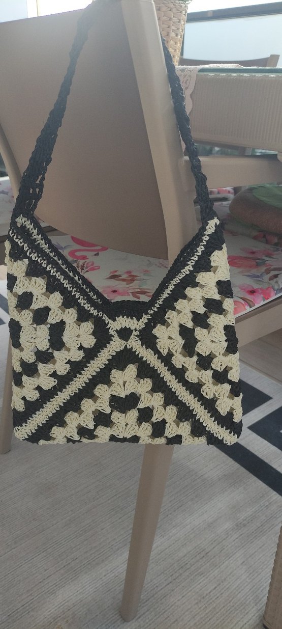 Siyah Beyaz Örgü Kadın Çanta - Görsel 3