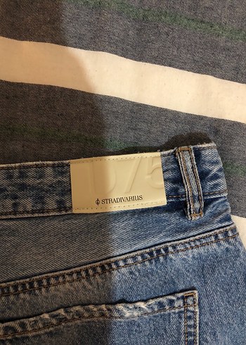 Stradivarius Mini Denim Şort - Görsel 2