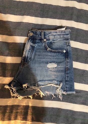 Stradivarius Mini Denim Şort - Görsel 5