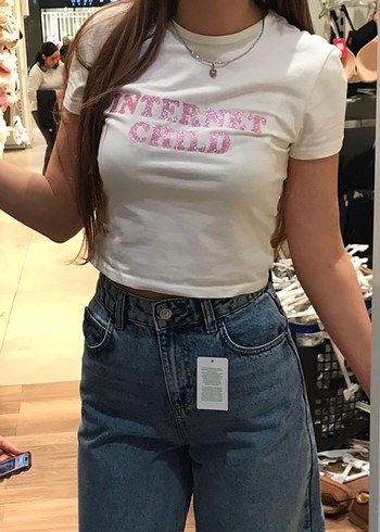 Bershka Beyaz Baskılı Kadın Tişört - Görsel 4