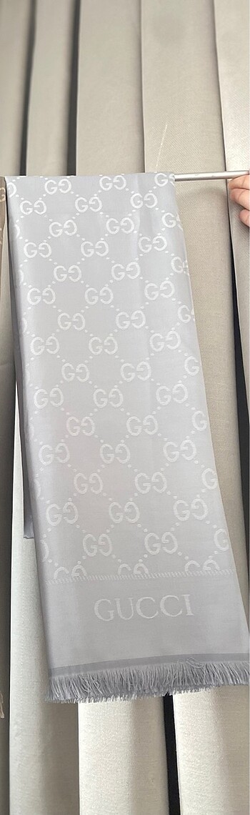 Beden siyah Renk İthal yün ipek GUCCİ ŞAL