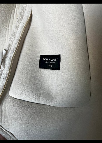 Düğmeli Beyaz Kadın Midi Mont - Görsel 3