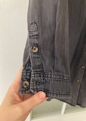 Düğmeli Gri Denim Kadın Gömlek - Görsel 3
