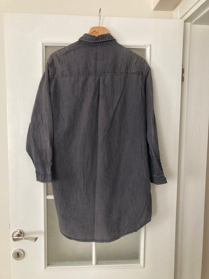 Düğmeli Gri Denim Kadın Gömlek - Görsel 4