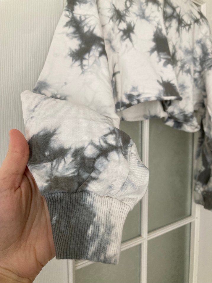 Mavi Marka Batik Desen Uzun Kollu Crop Kadın Sweatshirt - Görsel 2