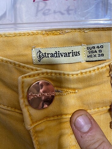 40 Beden Stradivarius sarı jean