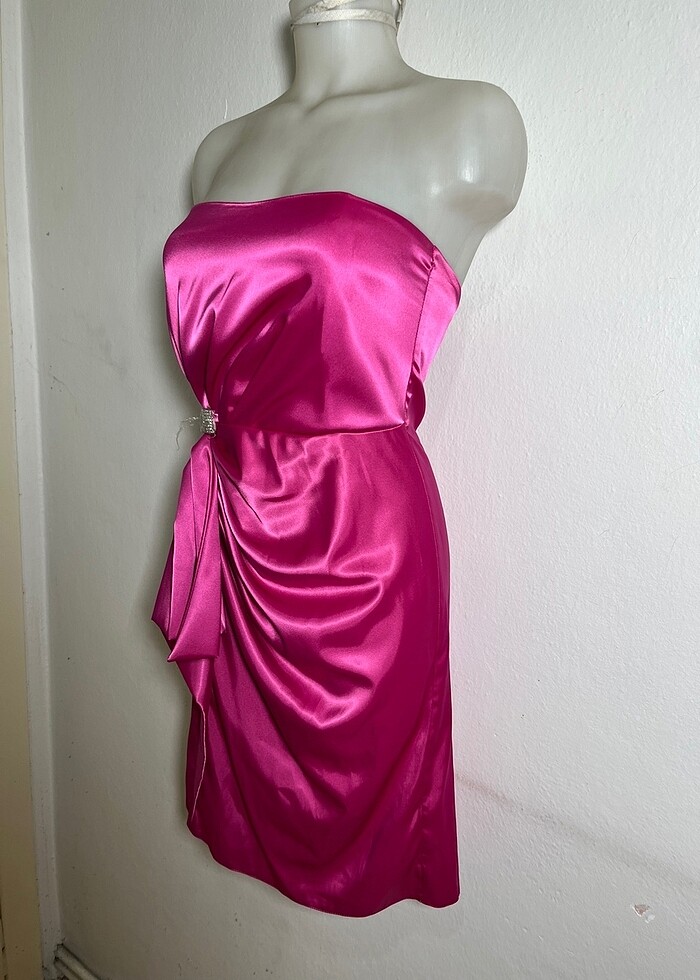 Straplez elbise taş detaylı - Görsel 2