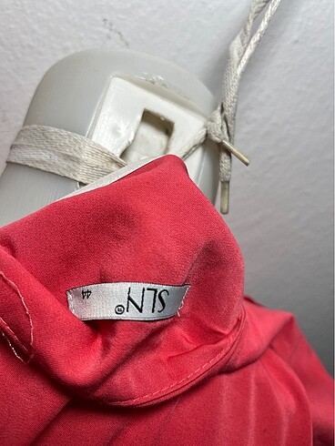 Çiçek detaylı abiye elbise - Görsel 5