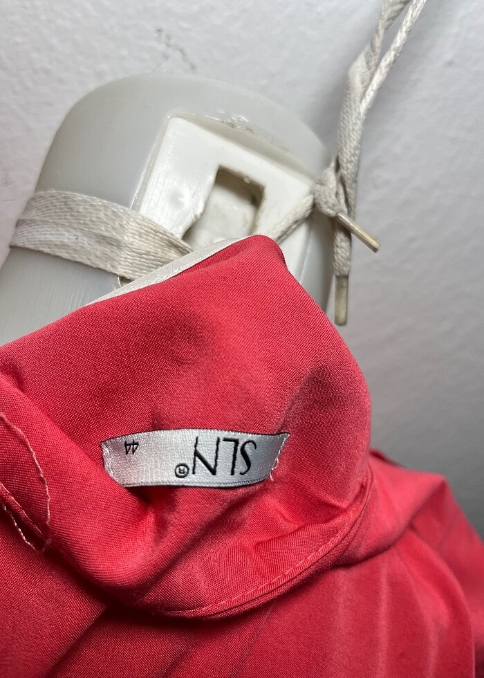 Çiçek detaylı abiye elbise - Görsel 5