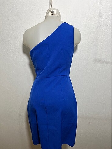 Tek omuz göğüs dekolteli elbise - Görsel 6